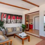 Rooftop 31 With Sea View