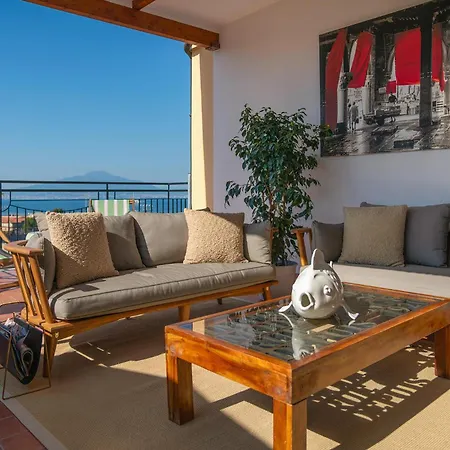 Rooftop 31 With Sea View شقة *